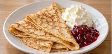 Pannkakor med sylt och grädde (barnmeny)